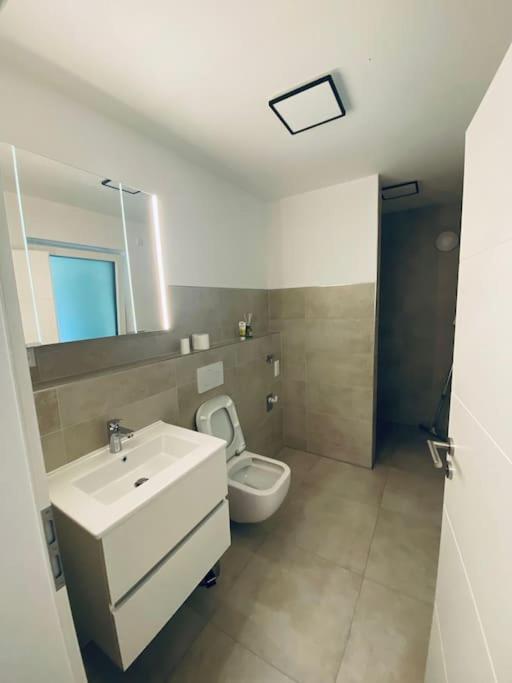 Doreyhome P5 - Zentrale Apartment Fuer 5 Pers Nahe Der Altstadt - Parkplatz - Wlan Passau Exterior foto
